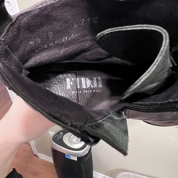 FIDGI Portugal Women's Lace-Up Boots - Picture 2 of 8